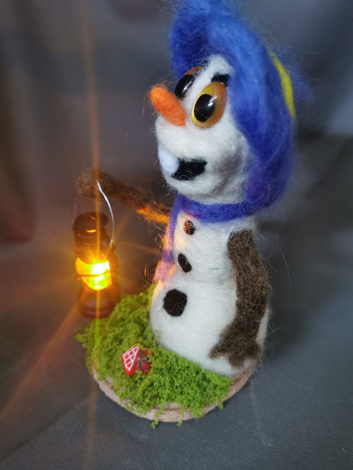 Lustiger Filz Schneemann mit Leuchte