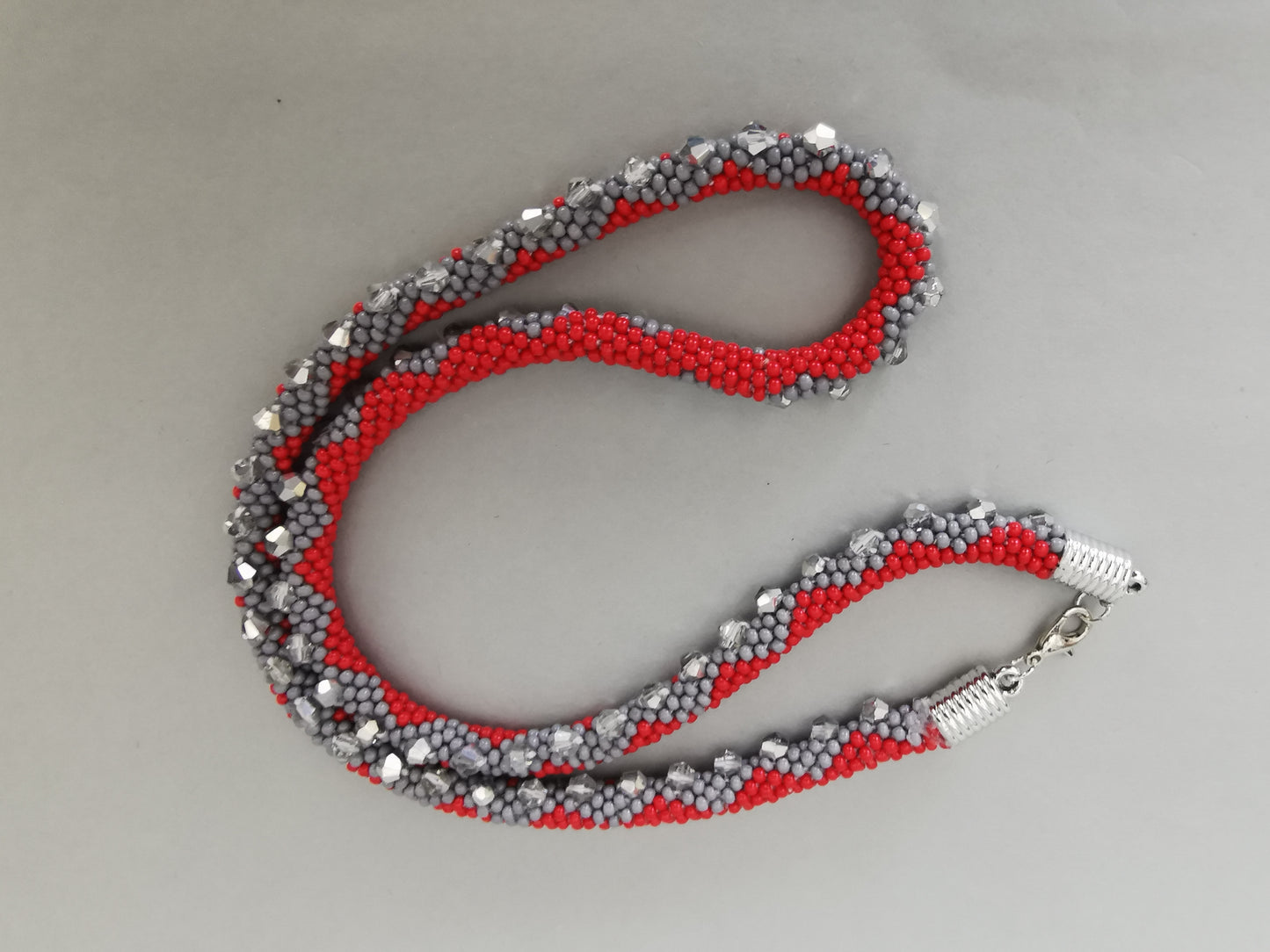 Perlenhäkelkette Modell 102