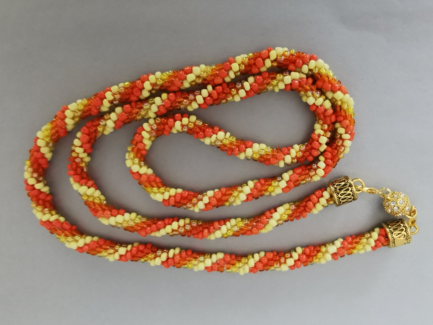 Perlenhäkelkette Modell 107