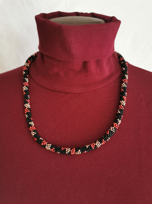 Set Perlenhäkelkette mit Armband Modell 114