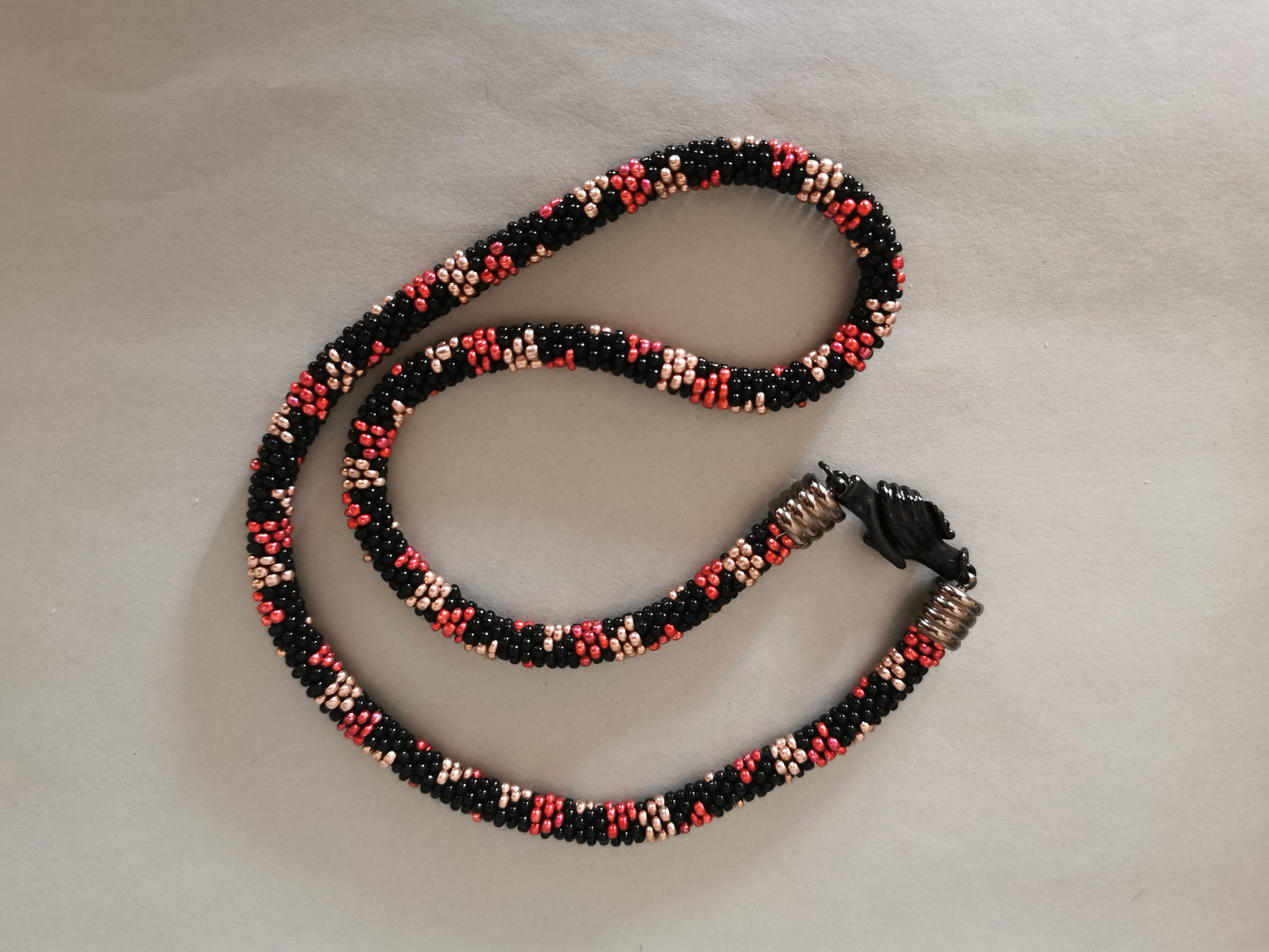 Set Perlenhäkelkette mit Armband Modell 114