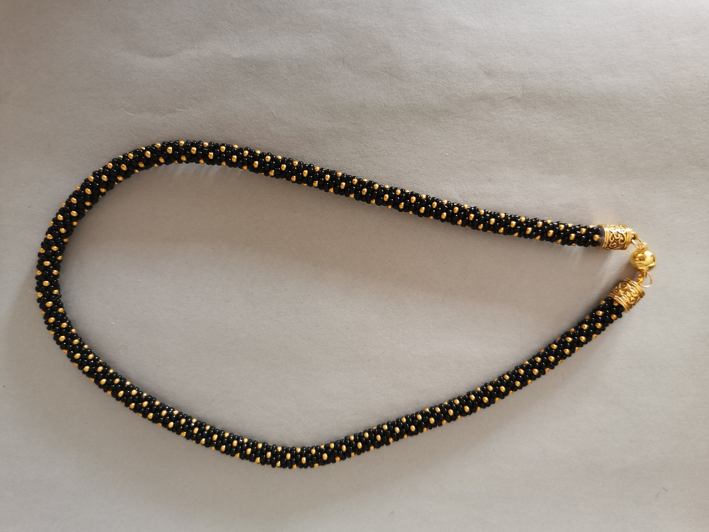 Set Perlenhäkelkette mit Armband Modell 115