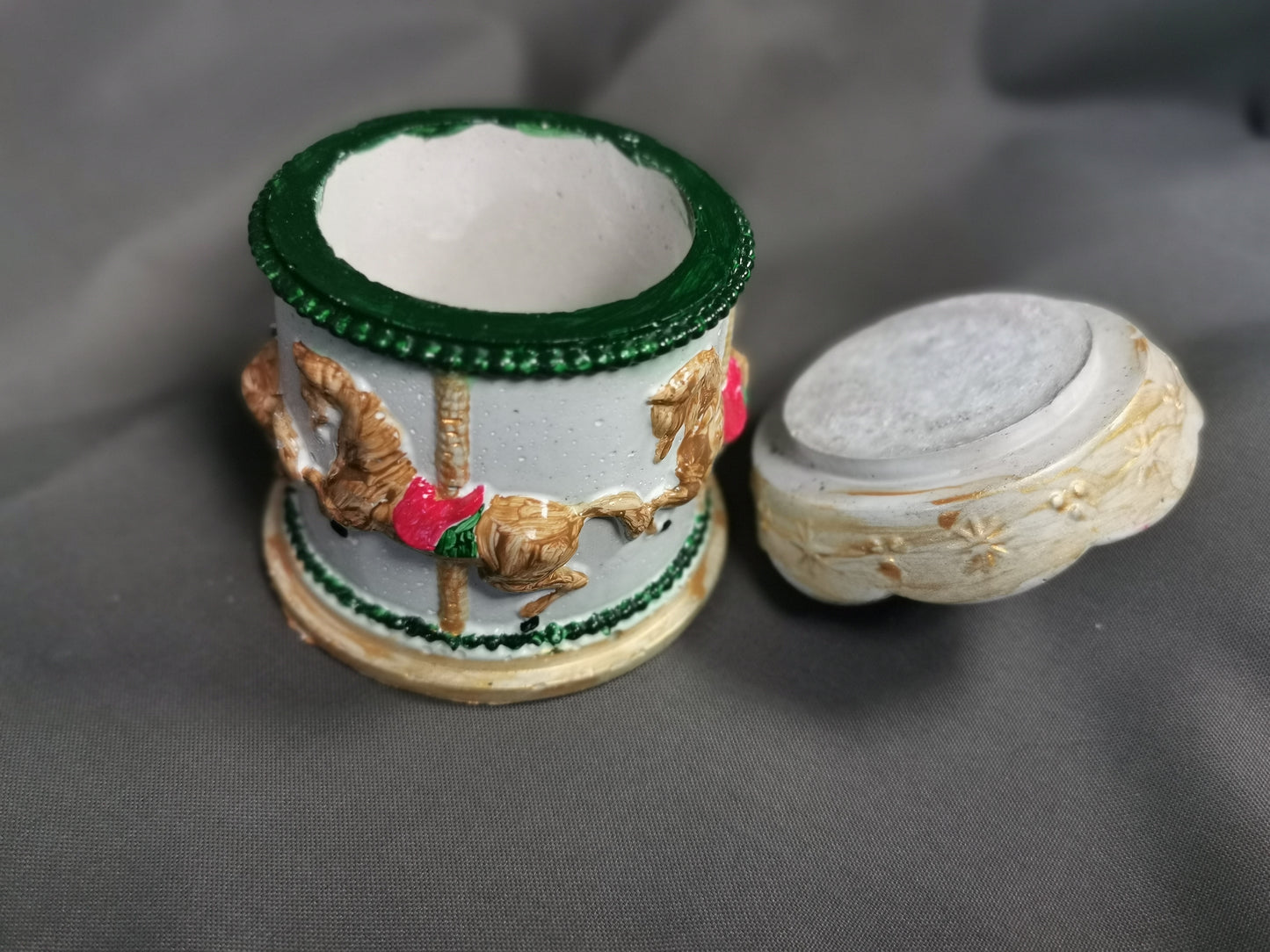 Karusell-Dose aus Beton