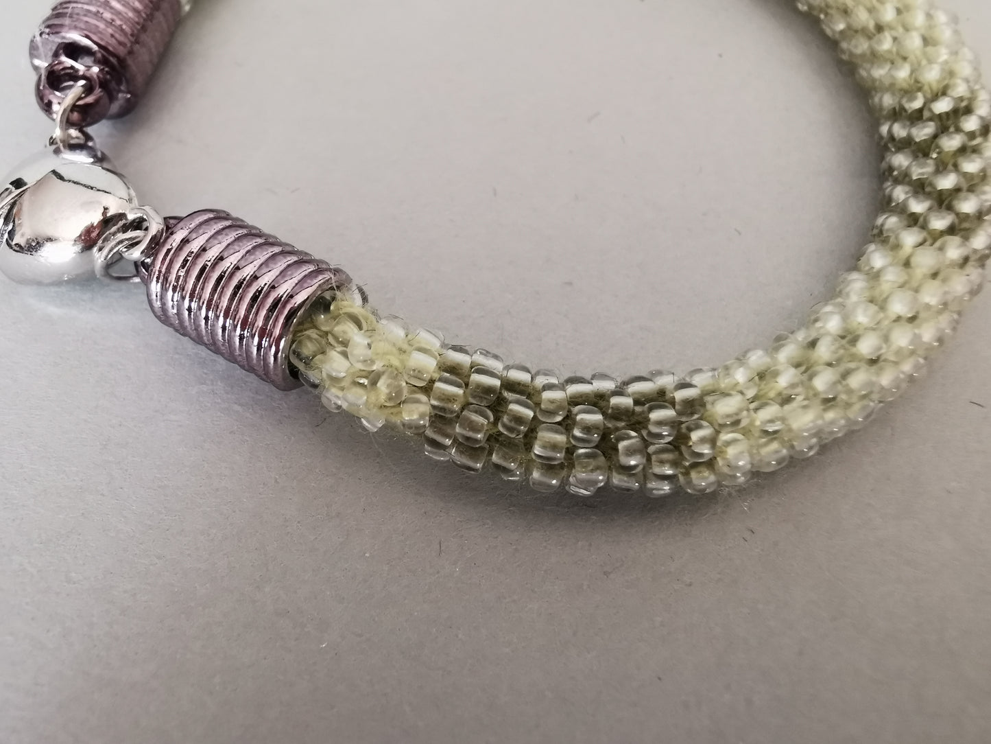 Perlenhäkelarmband Modell 126