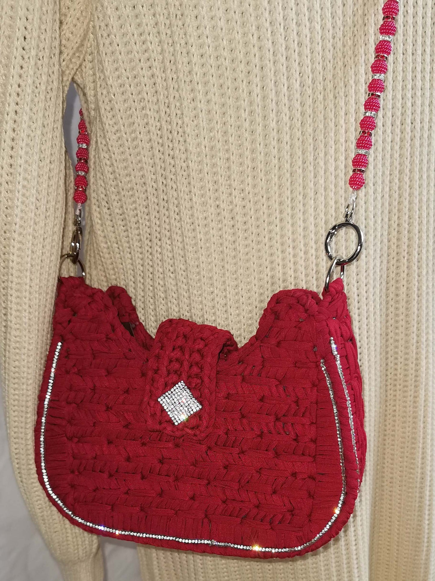 Handtasche rot mit Strassapplikationen