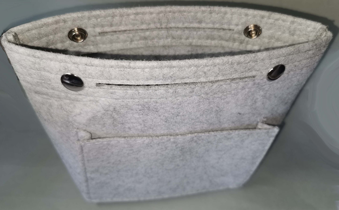 Handtasche T-Shirt Wolle und Chenille Mit Filzzusatztasche