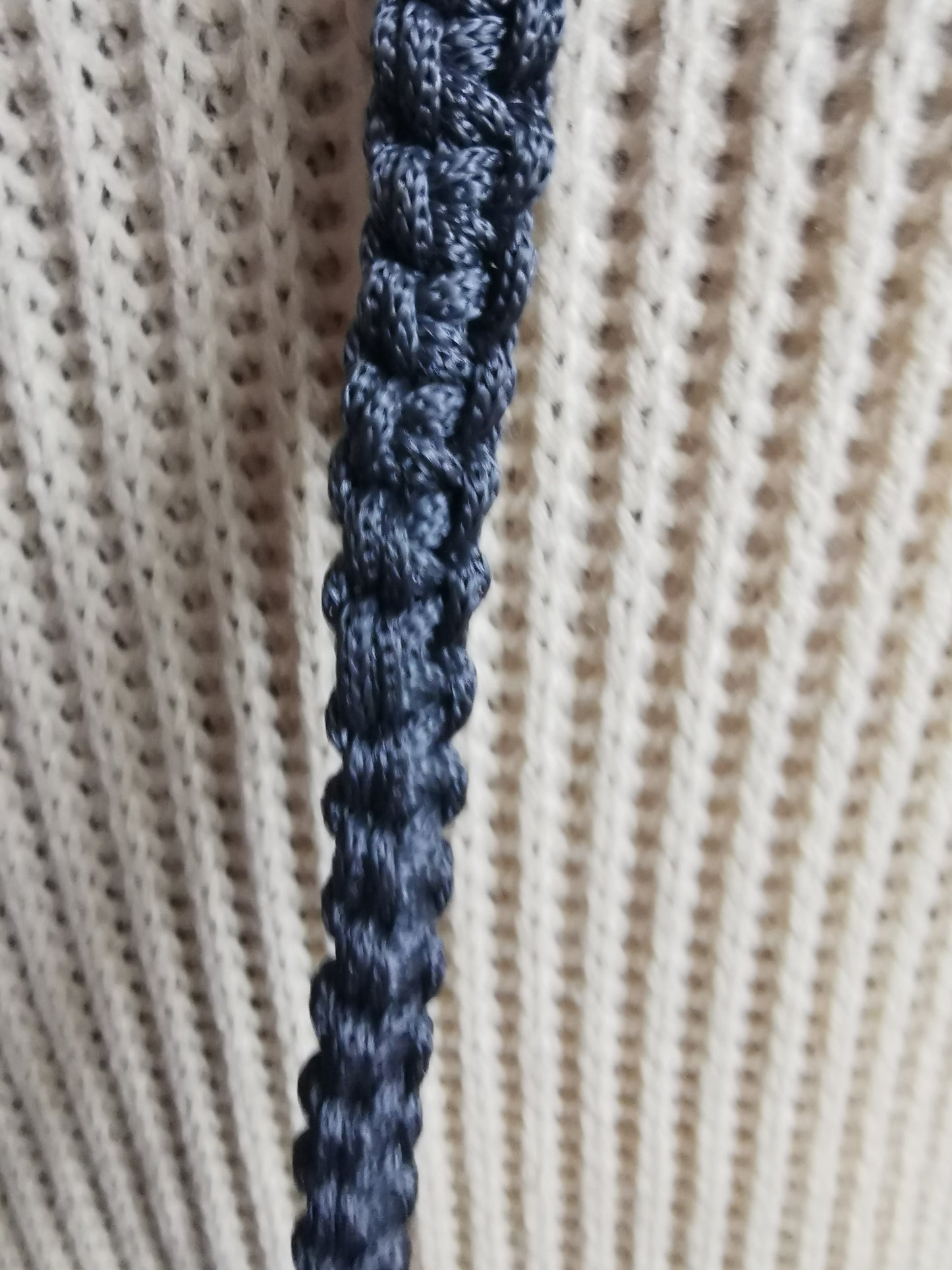 Handtasche schwarz mit Reißverschluss und Zusatzinnentasche