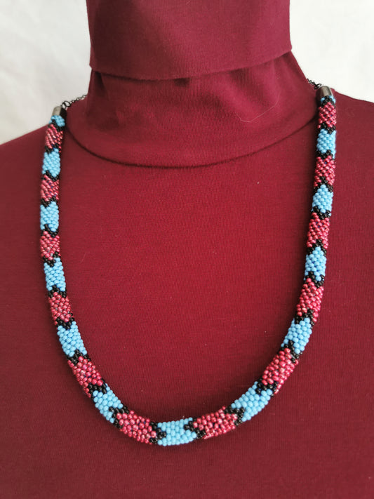 Perlenhäkelkette Modell 68