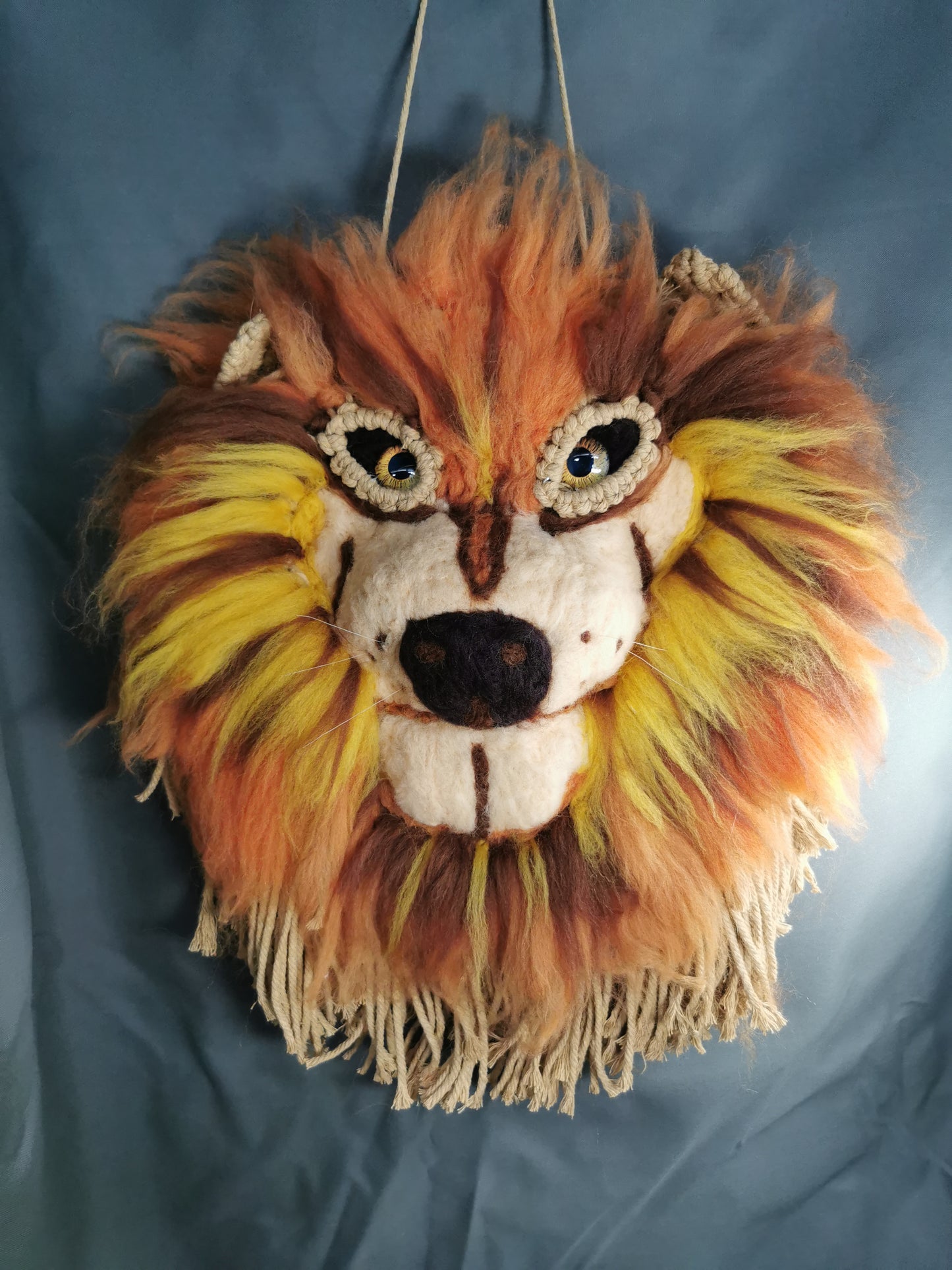 Wandschmuck Makramee Löwe