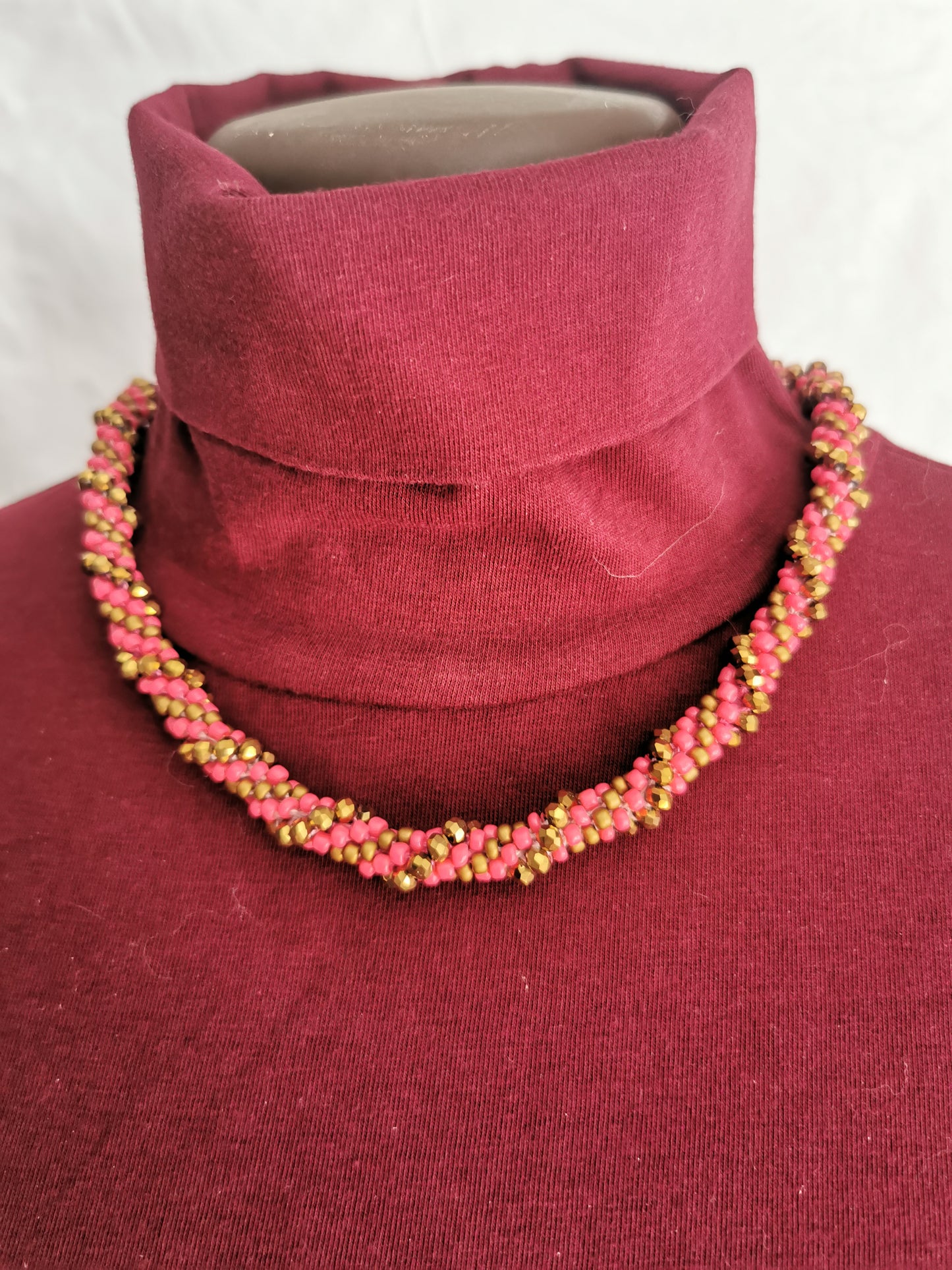 Perlenhäkelkette Modell 74