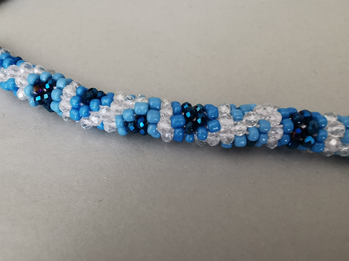 Perlenhäkelkette Modell 75