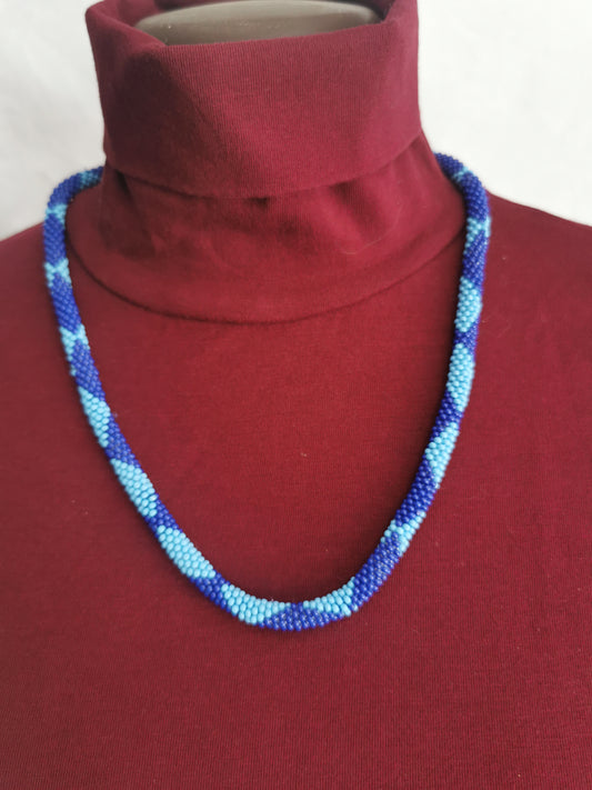 Perlenhäkelkette Modell 82