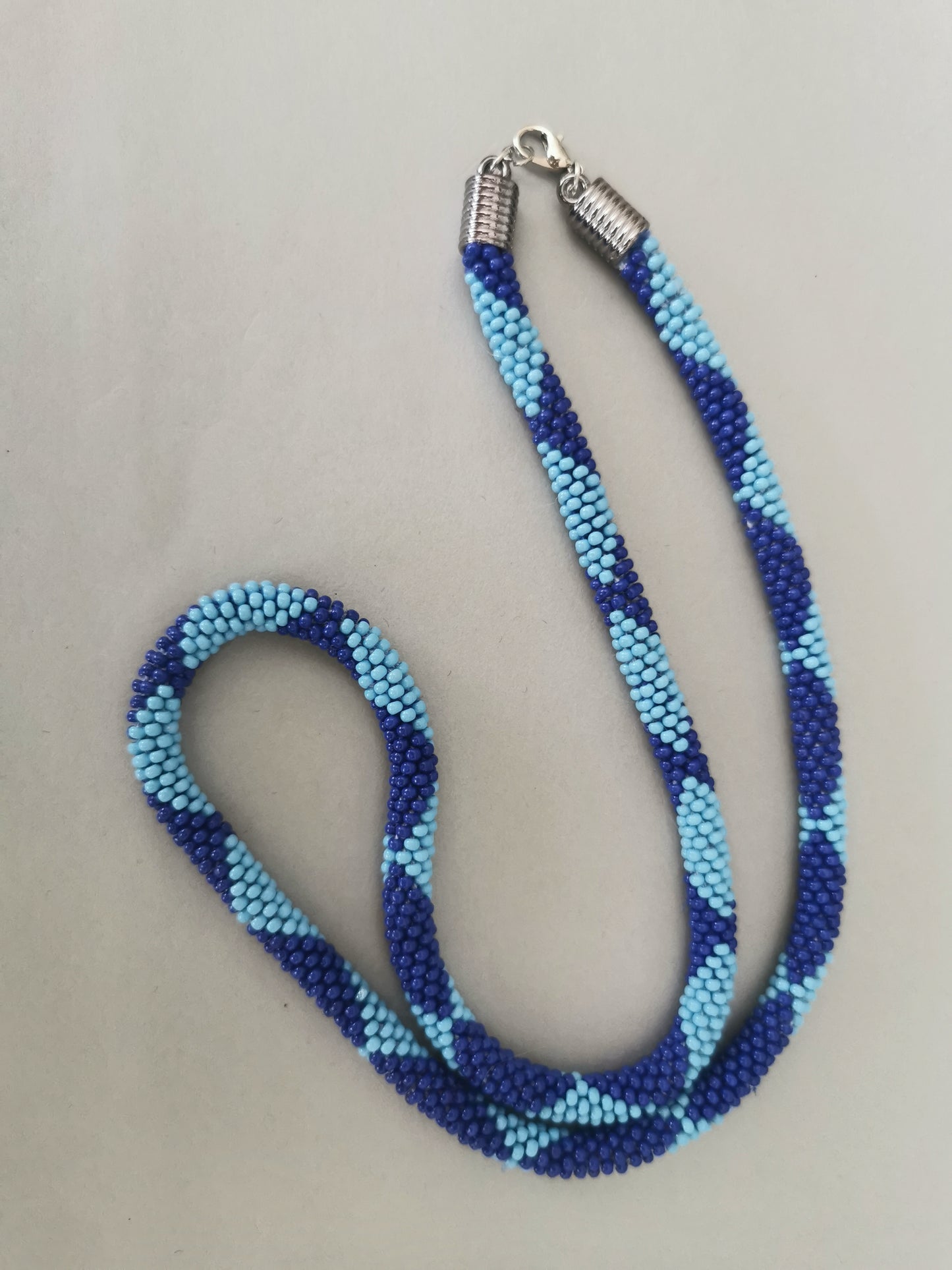 Perlenhäkelkette Modell 82