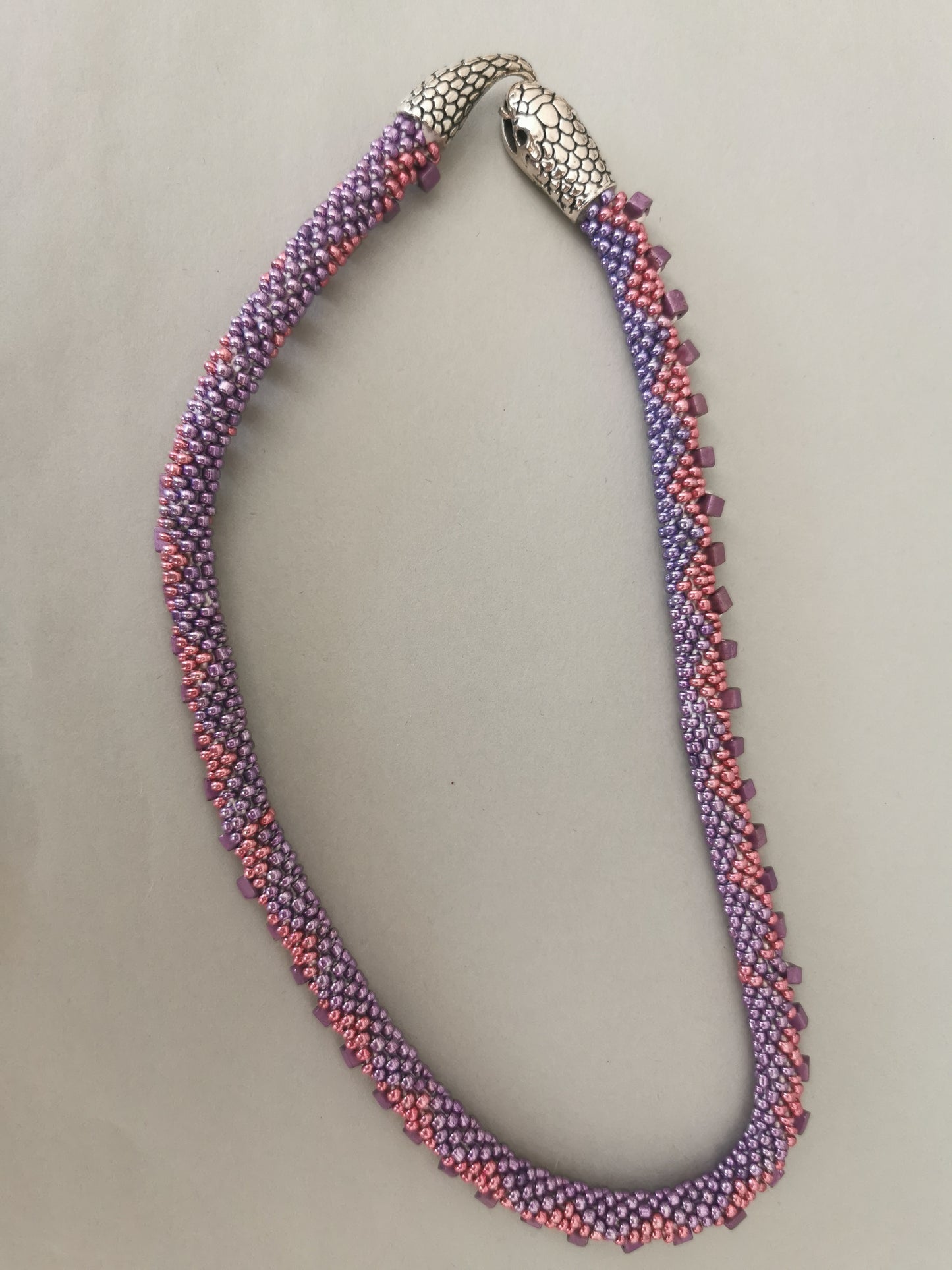 Perlenhäkelkette Modell 83