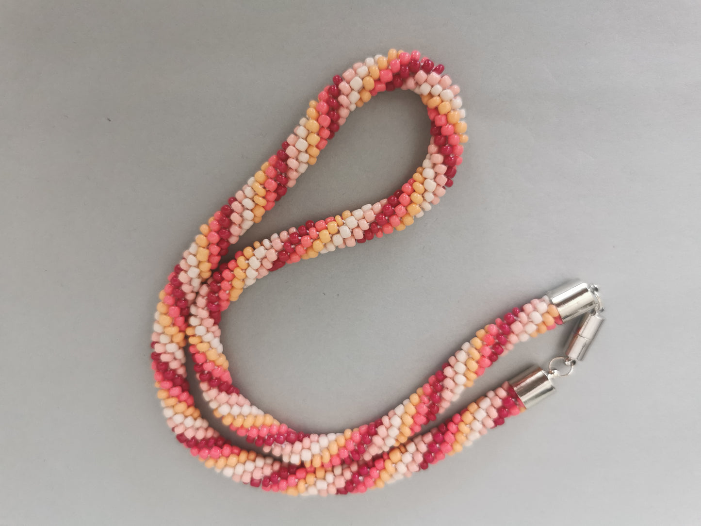 Perlenhäkelkette Modell 93