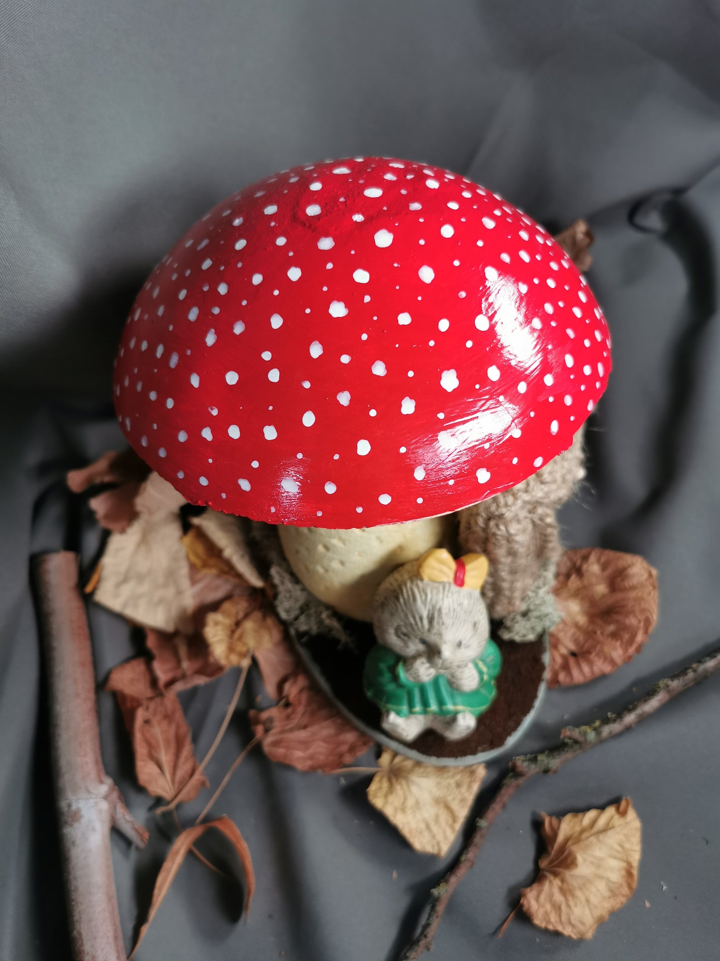 Betonpilz Fliegenpilz mit Leuchte