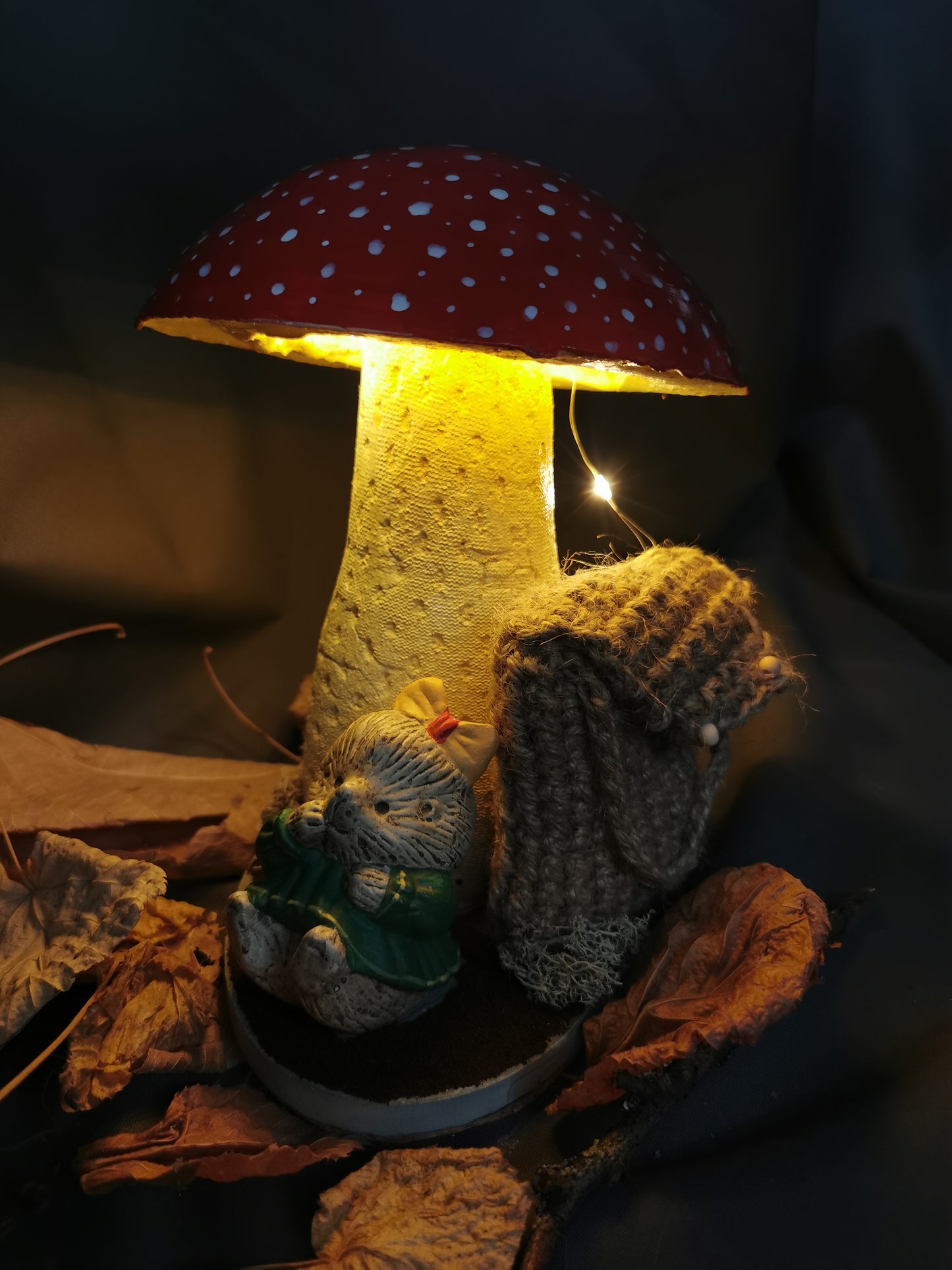 Betonpilz Fliegenpilz mit Leuchte