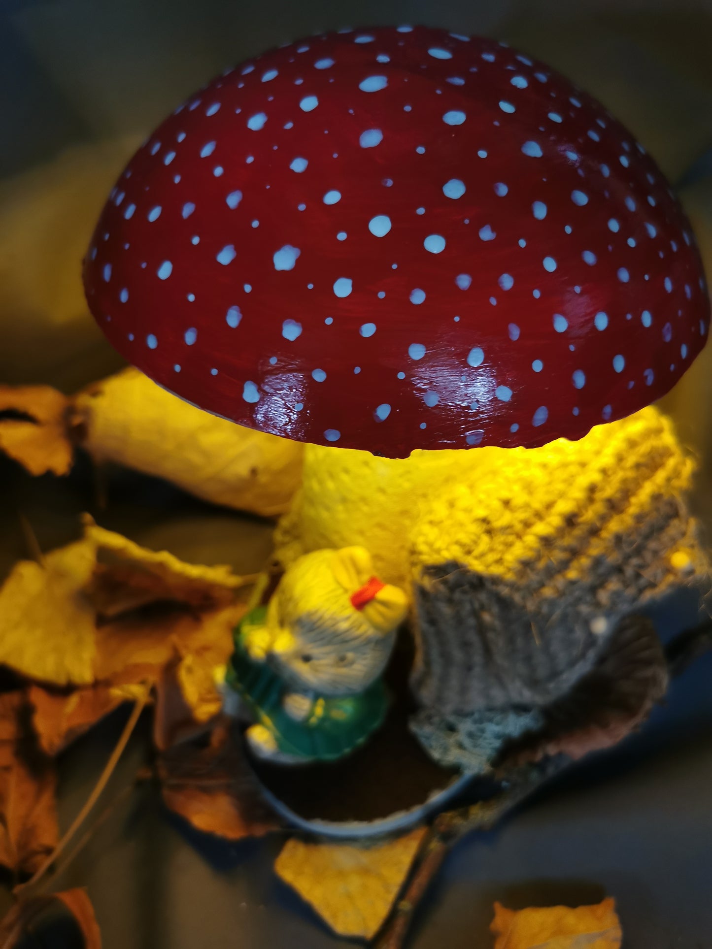 Betonpilz Fliegenpilz mit Leuchte