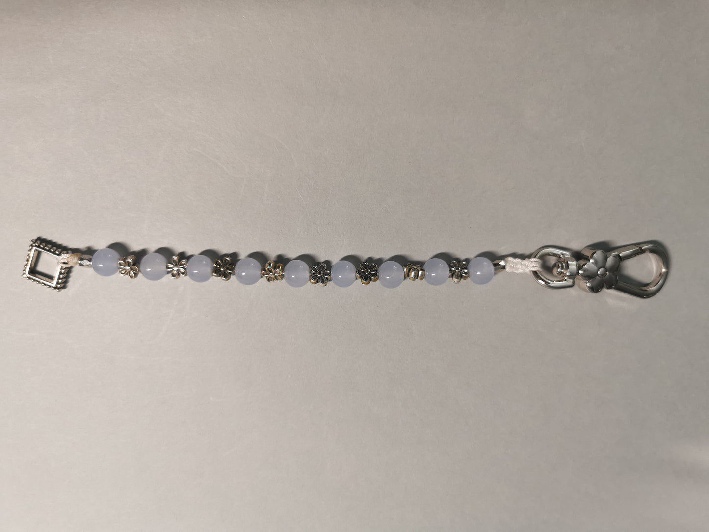 Handyperlenkette Glasperlen hellblau