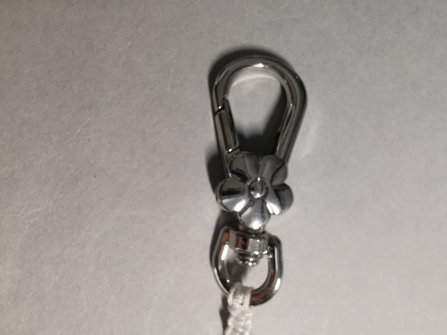 Handyperlenkette Glasperlen hellblau