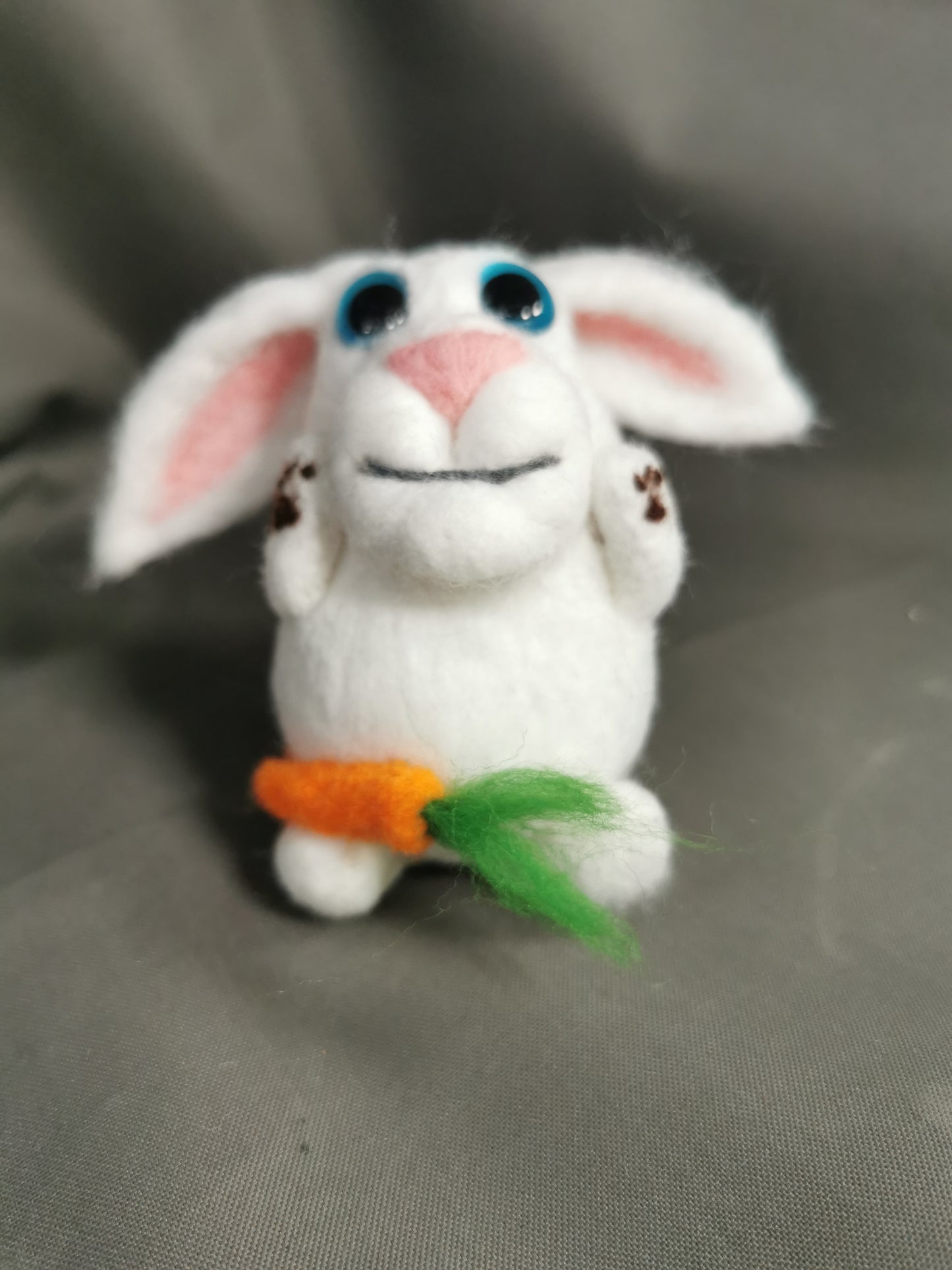 Hase mit Möhrchen