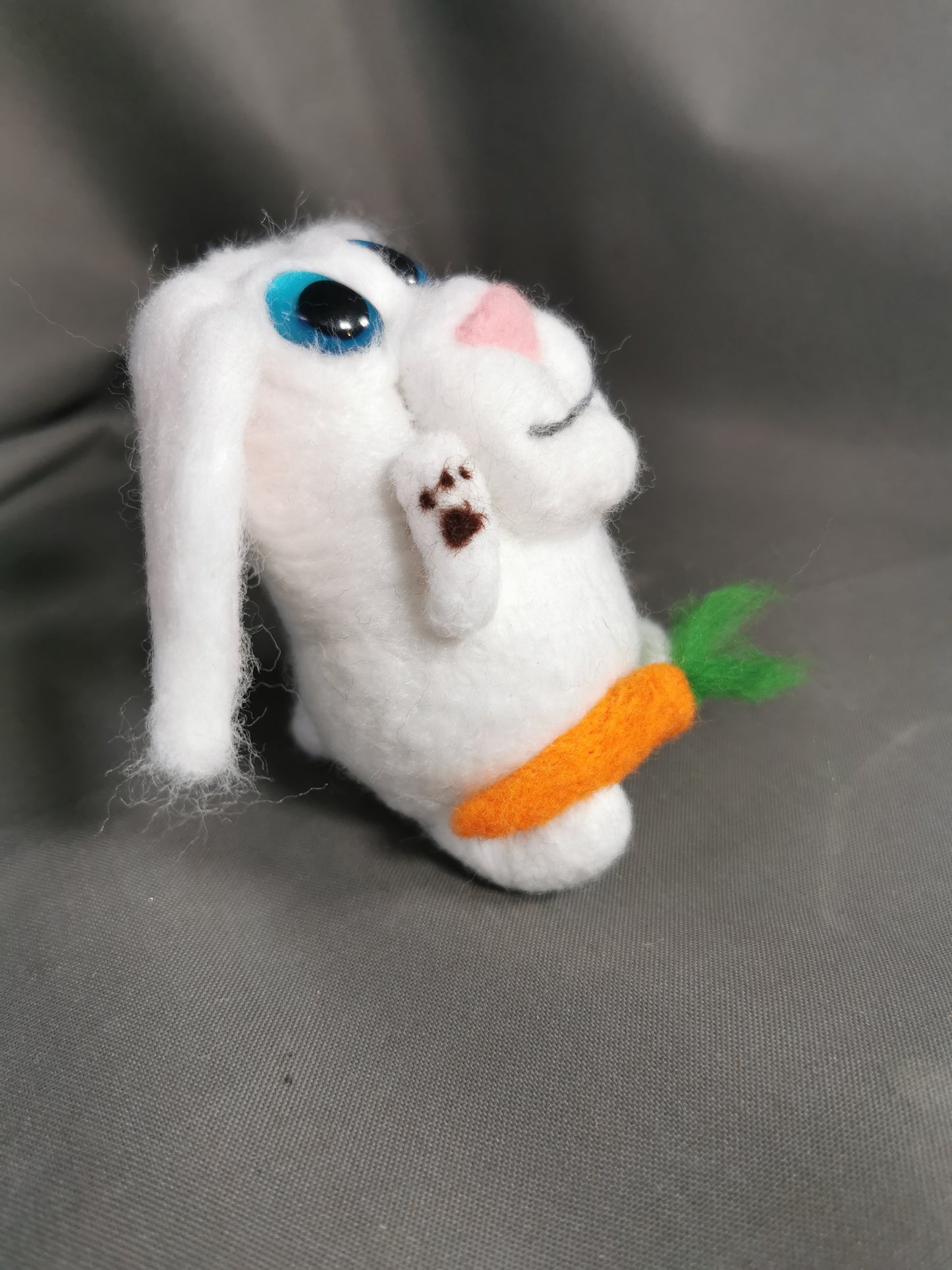 Hase mit Möhrchen