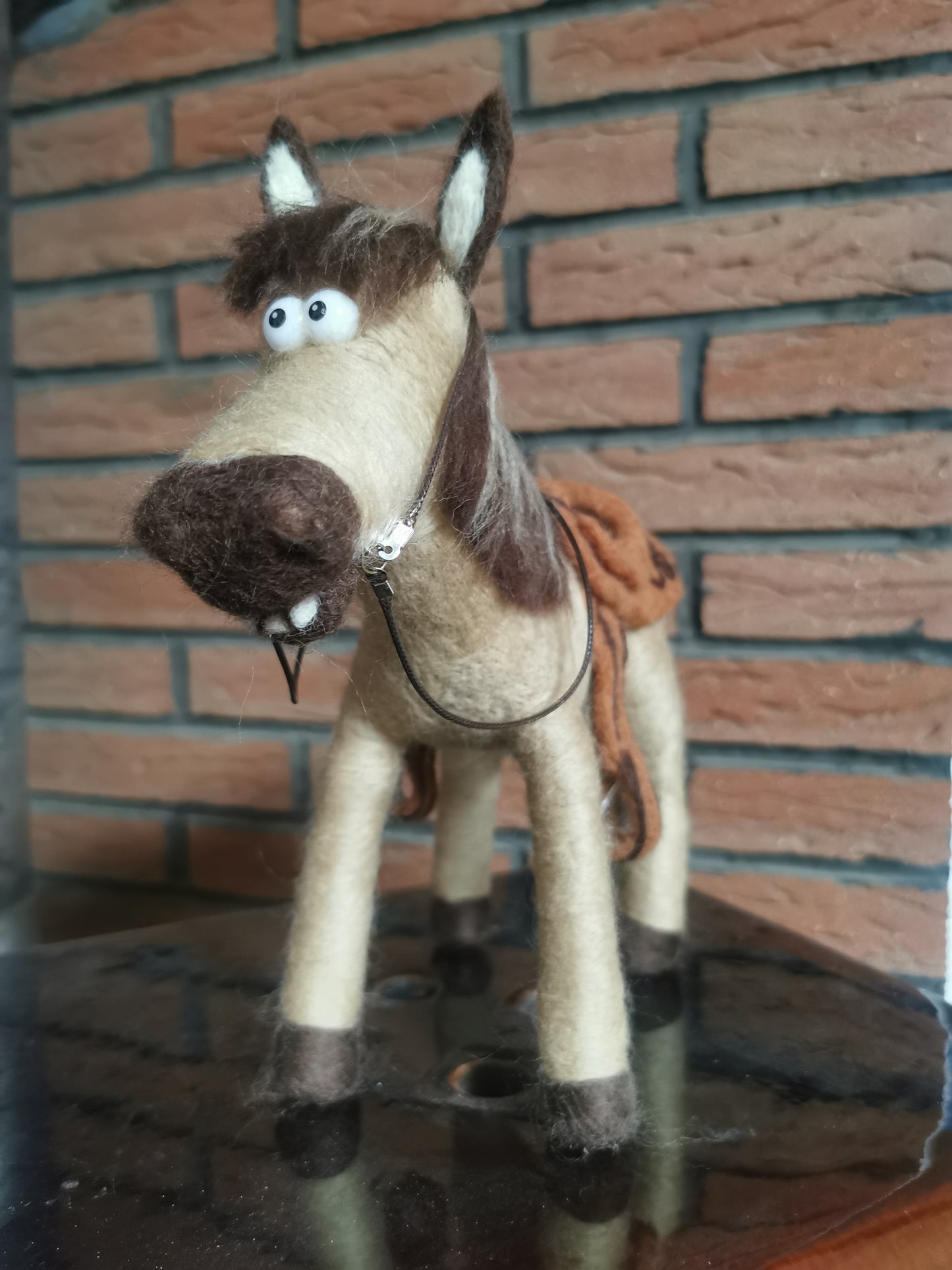 Pferd mit Westernsattel