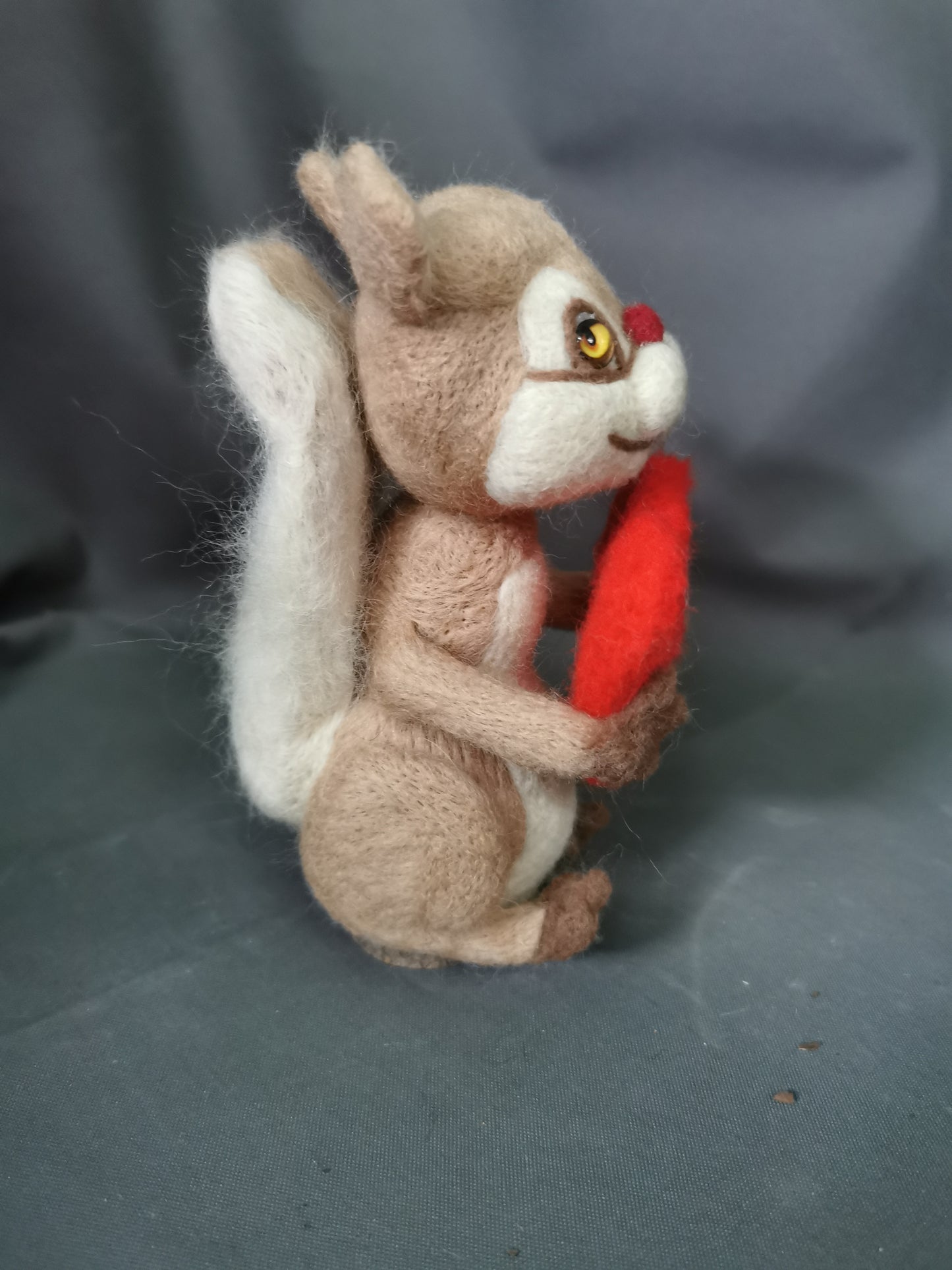 Eichhörnchen mit Herz