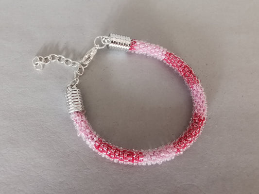 Perlenhäkelarmband Modell 137