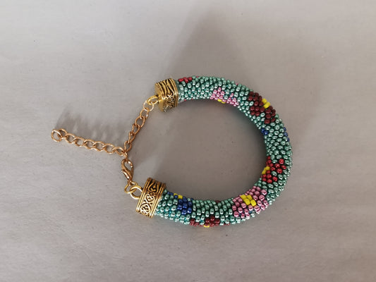 Perlenhäkelarmband Modell 141