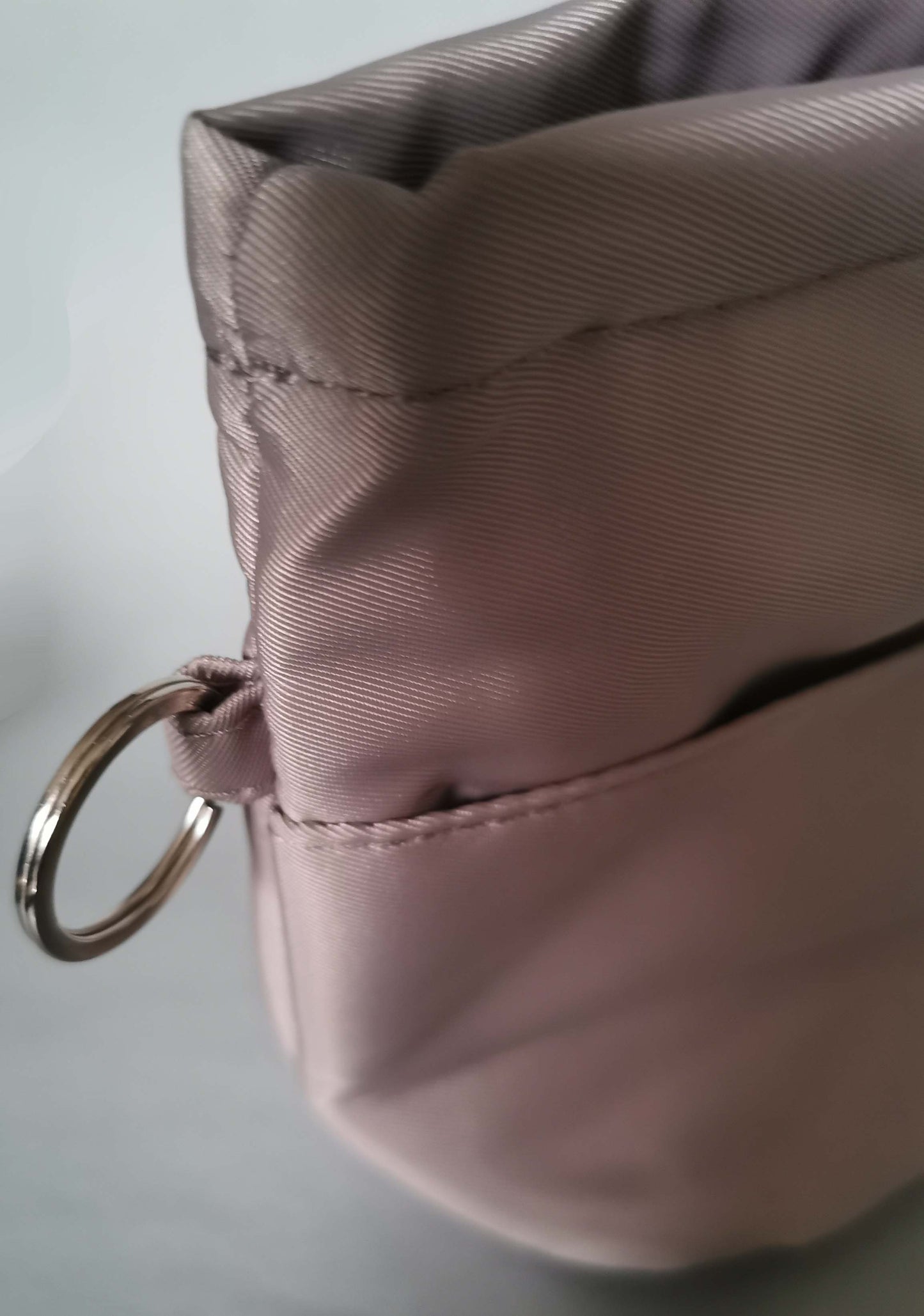 Handtasche schwarz mit Reißverschluss und Zusatzinnentasche