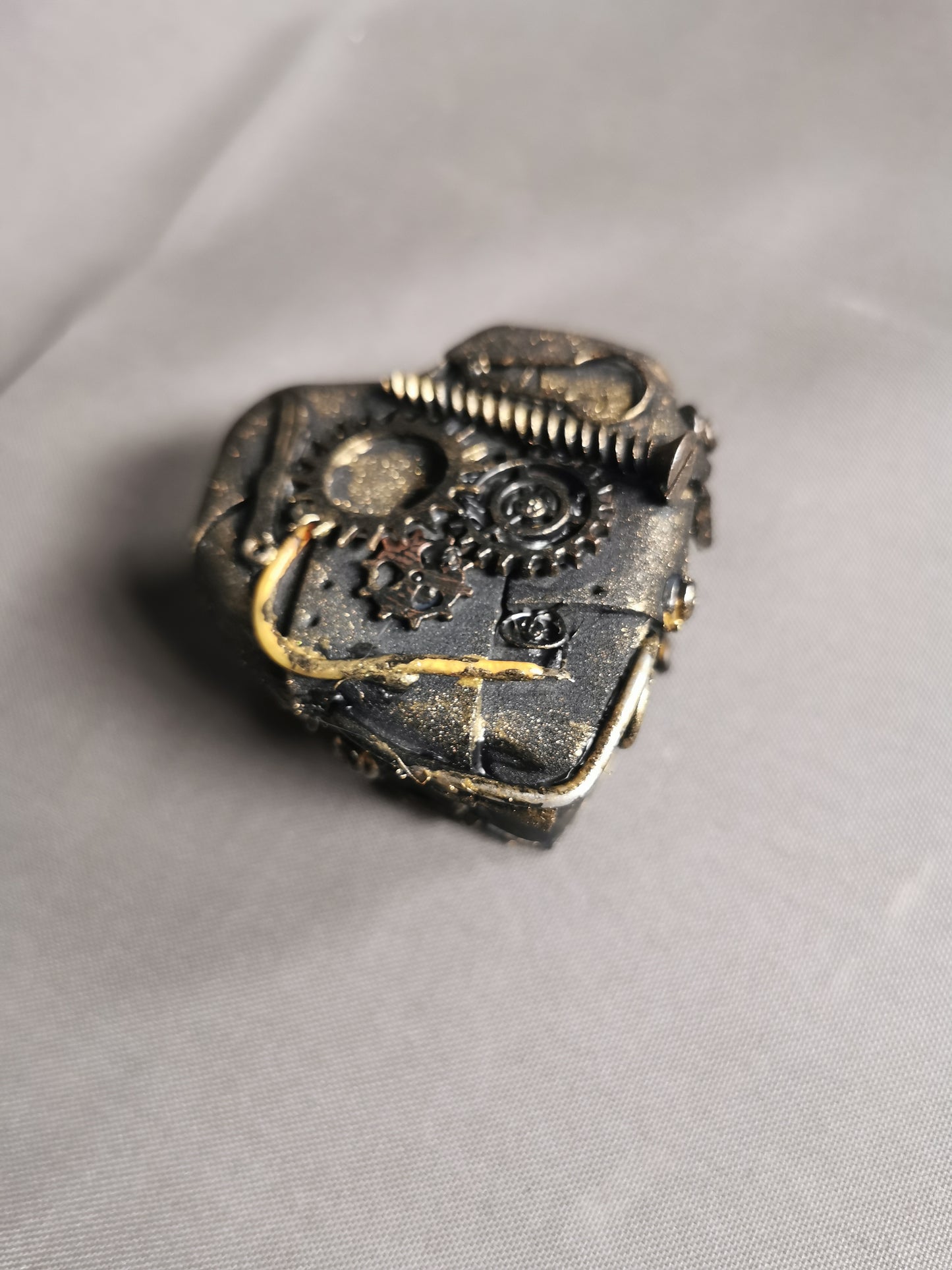 kleine Steampunk Herzdose
