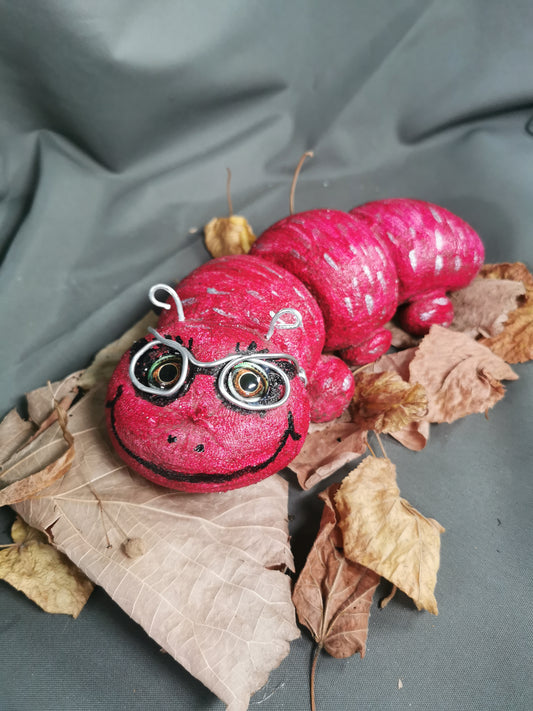 Betonraupe mit Brille