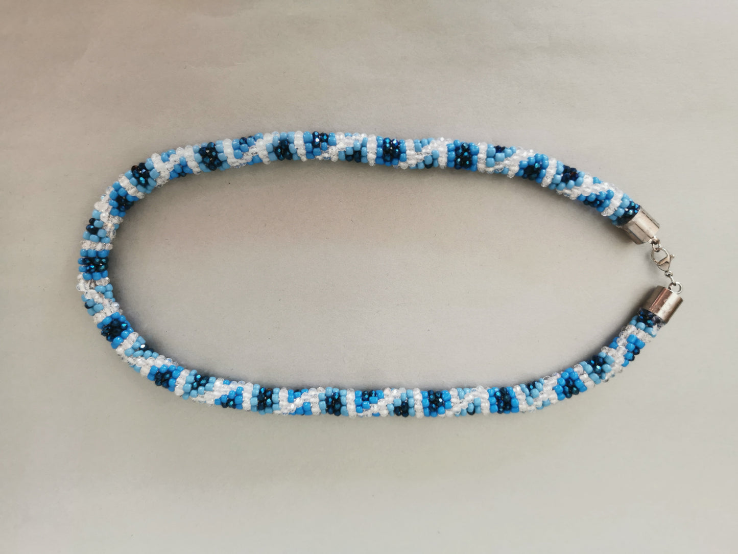 Perlenhäkelkette Modell 75