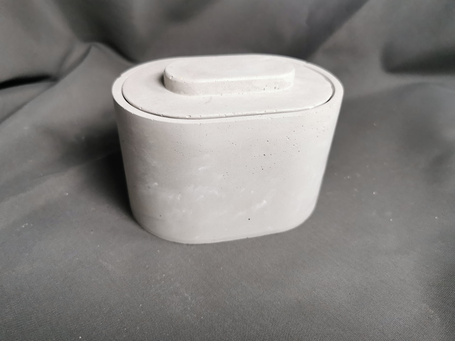 Elipse Betondose mit Deckel